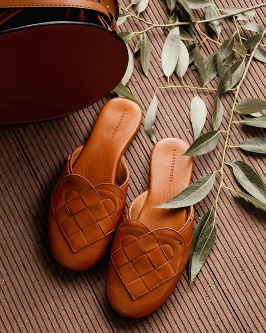 Elskling Mule | Leather | Tan Slippers - Size Small